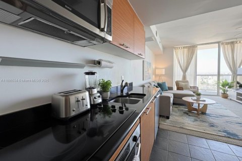 Снять в аренду кондоминиум в Майами, Флорида 52.68м2, № 1954664 - фото 5