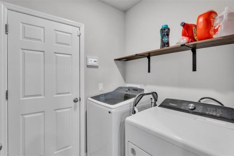 Casa en venta en Winter Haven, Florida, 4 dormitorios, 201.6 m2 № 1640319 - foto 10