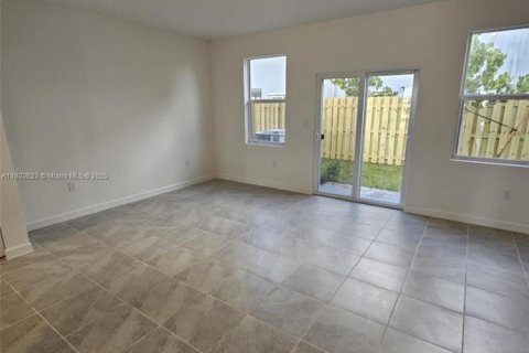 Touwnhouse à louer à Florida City, Floride: 3 chambres № 1742472 - photo 7