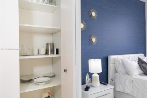 Condo in Doral, Florida, 2 bedrooms  № 1864491 - photo 16