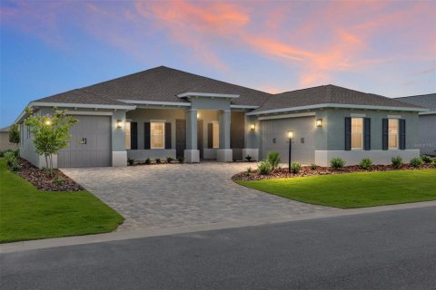 House in Ocala, Florida 3 bedrooms, 270.07 sq.m. № 1901904 - photo 1