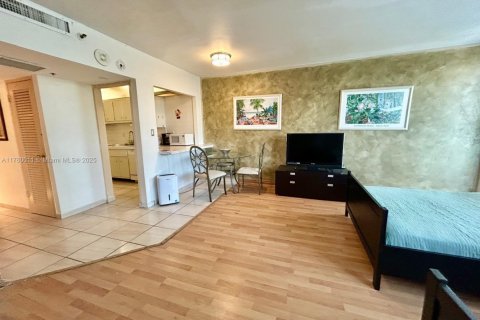 Condominio en venta en Miami Beach, Florida, 52.49 m2 № 1692508 - foto 5