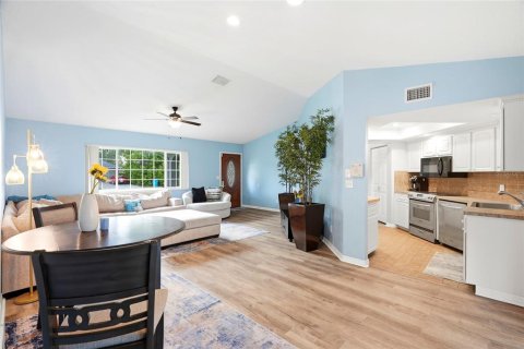 Villa ou maison à vendre à Spring Hill, Floride: 3 chambres, 133.04 m2 № 2222880 - photo 9