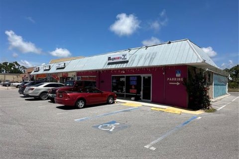 Propiedad comercial en venta en Englewood, Florida, 523.97 m2 № 2166126 - foto 9