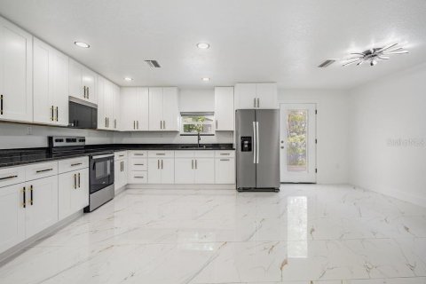 Casa en venta en Tampa, Florida, 3 dormitorios, 154.78 m2 № 1870205 - foto 23