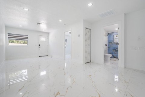 Casa en venta en Tampa, Florida, 3 dormitorios, 154.78 m2 № 1870205 - foto 28