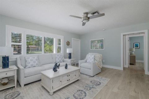 Купить виллу или дом в Данедин, Флорида 7 комнат, 112.69м2, № 1786618 - фото 13