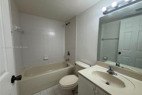 Condominio en alquiler en Cutler Bay, Florida, 2 dormitorios, 75.16 m2 № 2058648 - foto 7
