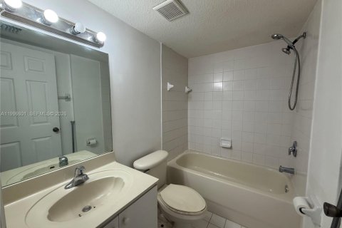 Condominio en alquiler en Cutler Bay, Florida, 2 dormitorios, 75.16 m2 № 2058648 - foto 10
