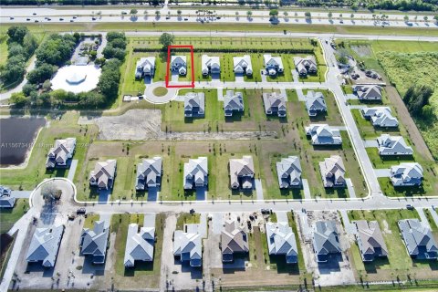 House in Davie, Florida 4 bedrooms, 384.71 sq.m. № 1119613 - photo 4