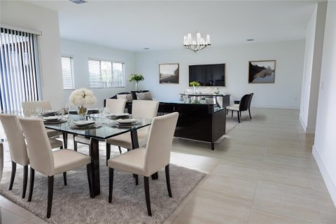 House in Davie, Florida 4 bedrooms, 384.71 sq.m. № 1119613 - photo 12