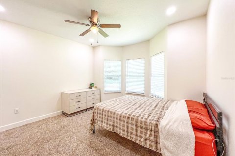House in Newberry, Florida 3 bedrooms, 124.77 sq.m. № 2393560 - photo 9