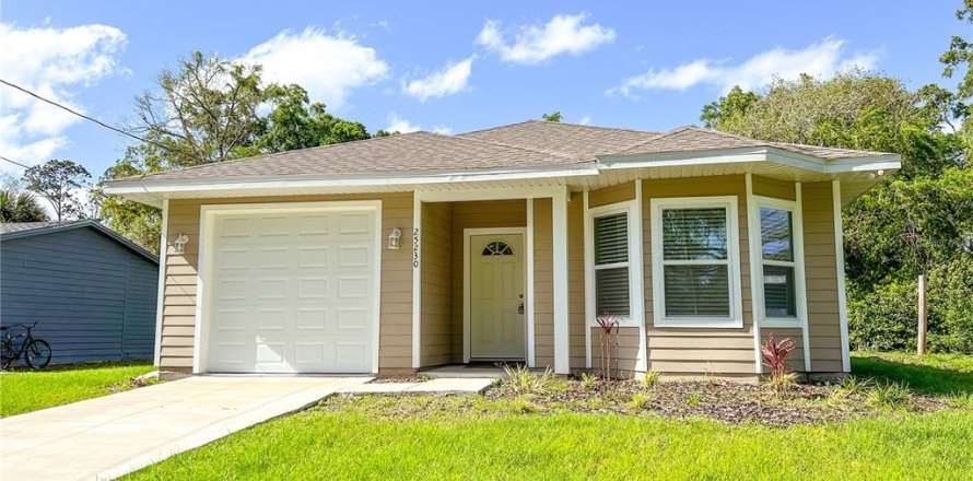 House in Newberry, Florida 3 bedrooms, 124.77 sq.m. № 2393560