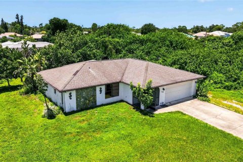 Casa en Port Charlotte, Florida 2 dormitorios, 110.55 m2 № 2341693