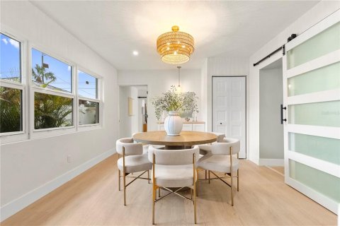 Casa en venta en Saint Petersburg, Florida, 4 dormitorios, 141.77 m2 № 2386665 - foto 8