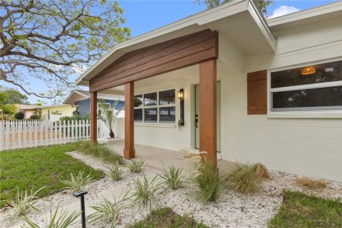 Casa en venta en Saint Petersburg, Florida, 4 dormitorios, 141.77 m2 № 2386665 - foto 24