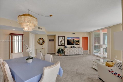 Condo in Aventura, Florida, 2 bedrooms  № 1290857 - photo 11