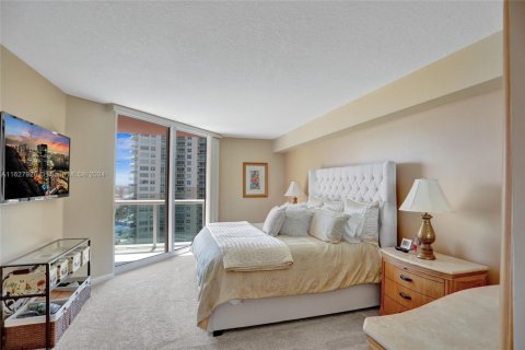 Condo in Aventura, Florida, 2 bedrooms  № 1290857 - photo 16