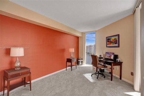 Condo in Aventura, Florida, 2 bedrooms  № 1290857 - photo 22