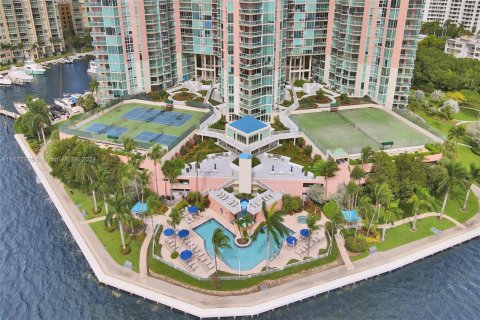 Condo in Aventura, Florida, 2 bedrooms  № 1290857 - photo 29