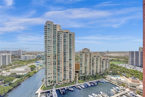 Condo in Aventura, Florida, 2 bedrooms  № 1290857 - photo 26