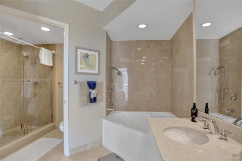 Condo in Aventura, Florida, 2 bedrooms  № 1290857 - photo 20