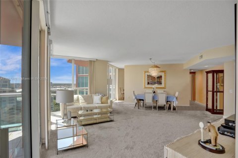 Condo in Aventura, Florida, 2 bedrooms  № 1290857 - photo 10
