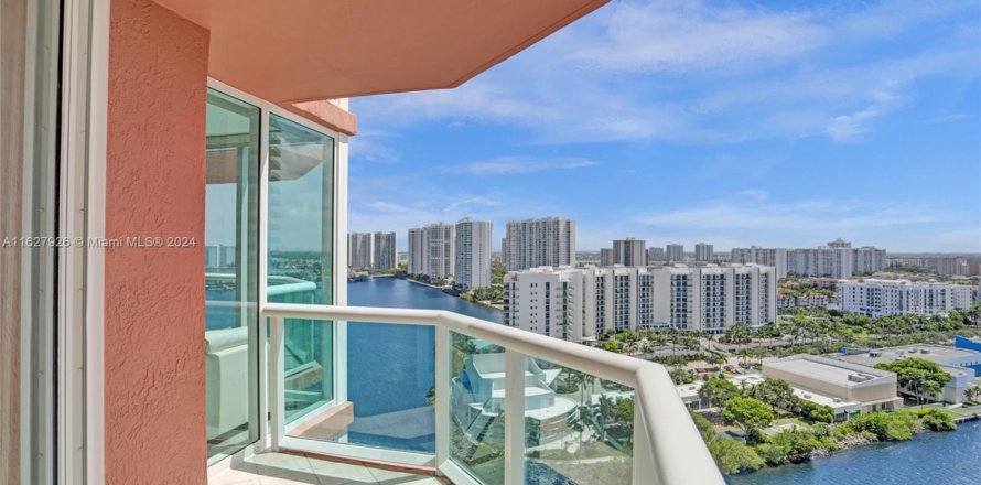 Condo in Aventura, Florida, 2 bedrooms № 1290857