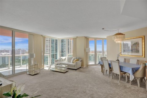 Condo in Aventura, Florida, 2 bedrooms  № 1290857 - photo 9