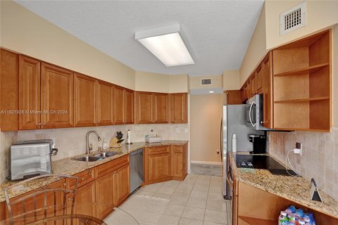 Condo in Aventura, Florida, 2 bedrooms  № 1290857 - photo 12