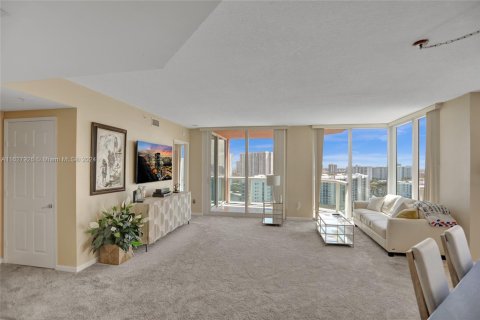 Condo in Aventura, Florida, 2 bedrooms  № 1290857 - photo 8