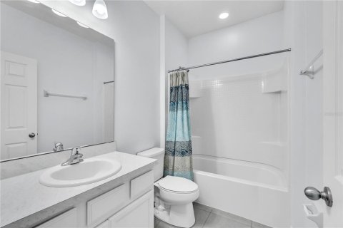 Townhouse in Apopka, Florida 3 bedrooms, 153.29 sq.m. № 1661740 - photo 27
