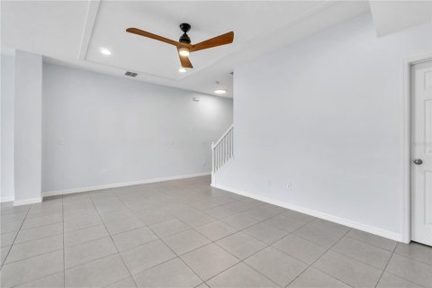 Townhouse in Apopka, Florida 3 bedrooms, 153.29 sq.m. № 1661740 - photo 13