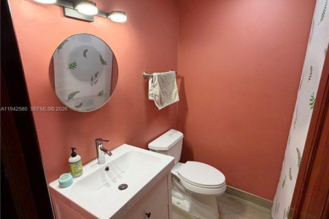 Adosado en venta en Coral Gables, Florida, 2 dormitorios, 97.55 m2 № 1999992 - foto 15