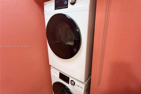 Adosado en venta en Coral Gables, Florida, 2 dormitorios, 97.55 m2 № 1999992 - foto 18