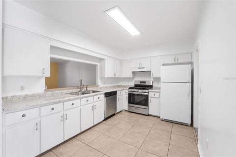 Touwnhouse à vendre à Winter Haven, Floride: 2 chambres, 119.01 m2 № 1540567 - photo 5