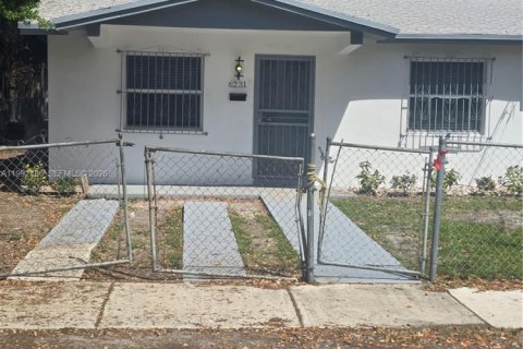 Villa ou maison à Miami, Floride 2 chambres, 77.48 m2 № 2057280