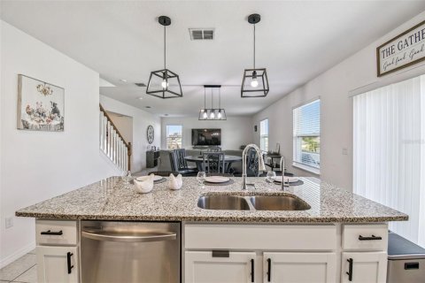 Casa en venta en Haines City, Florida, 5 dormitorios, 248.61 m2 № 2211696 - foto 30