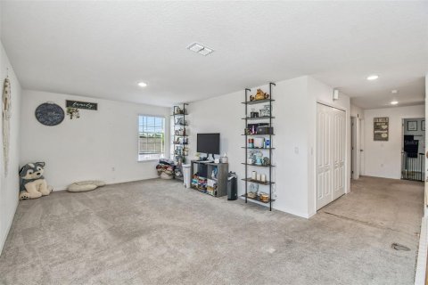Casa en venta en Haines City, Florida, 5 dormitorios, 248.61 m2 № 2211696 - foto 20