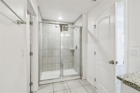 Casa en venta en Haines City, Florida, 5 dormitorios, 248.61 m2 № 2211696 - foto 16