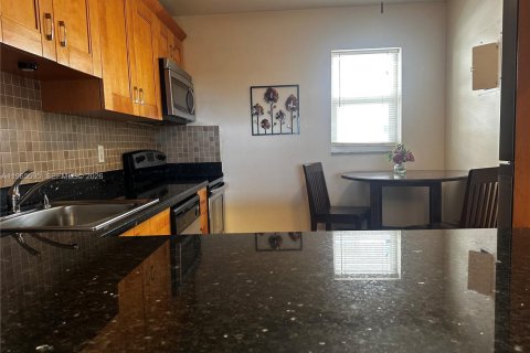 Condo in Hallandale Beach, Florida, 1 bedroom  № 2027553 - photo 8
