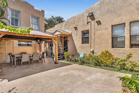 Купить виллу или дом в Майами, Флорида 5 спален, 207.17м2, № 1938584 - фото 28