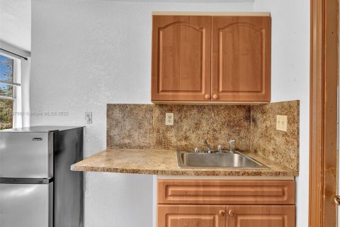 Купить виллу или дом в Майами, Флорида 5 спален, 207.17м2, № 1938584 - фото 14