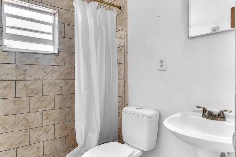 Купить виллу или дом в Майами, Флорида 5 спален, 207.17м2, № 1938584 - фото 19