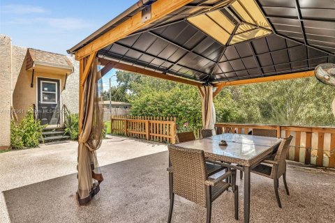 Купить виллу или дом в Майами, Флорида 5 спален, 207.17м2, № 1938584 - фото 29