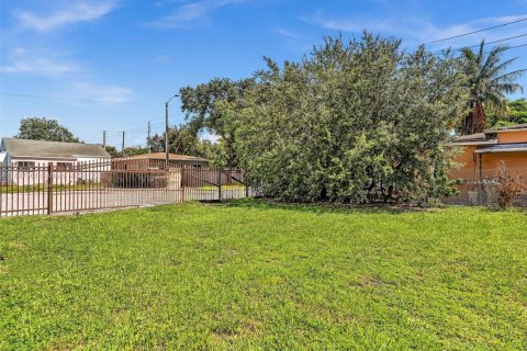 Купить виллу или дом в Майами, Флорида 5 спален, 207.17м2, № 1938584 - фото 25