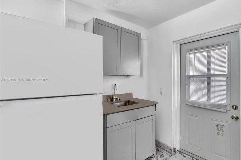 Купить виллу или дом в Майами, Флорида 5 спален, 207.17м2, № 1938584 - фото 5