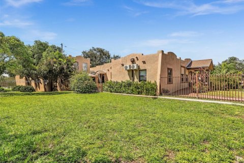 Купить виллу или дом в Майами, Флорида 5 спален, 207.17м2, № 1938584 - фото 22