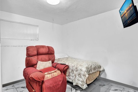 Купить виллу или дом в Майами, Флорида 5 спален, 207.17м2, № 1938584 - фото 9