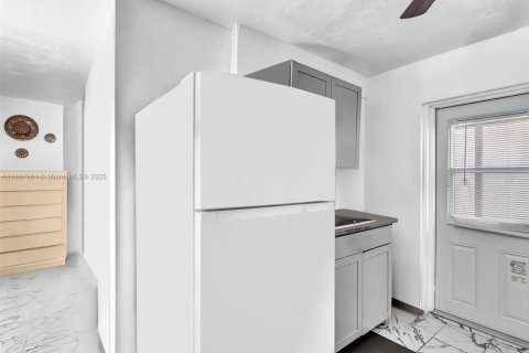 Купить виллу или дом в Майами, Флорида 5 спален, 207.17м2, № 1938584 - фото 8